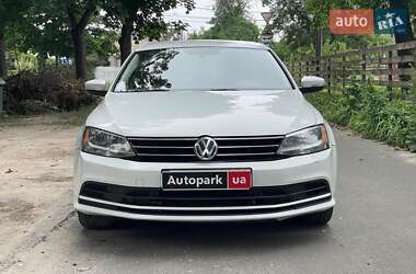 Седан Volkswagen Jetta 2016 в 