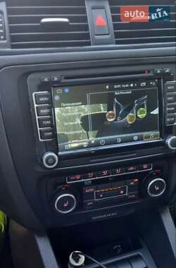 Седан Volkswagen Jetta 2012 в 