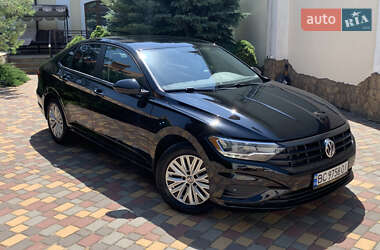 Седан Volkswagen Jetta 2018 в Николаеве