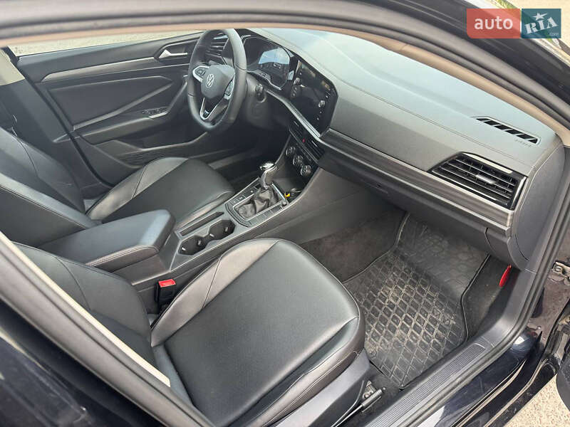 Седан Volkswagen Jetta 2018 в Києві