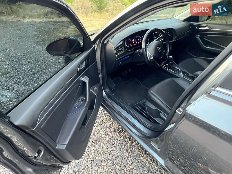 Седан Volkswagen Jetta 2018 в Кривом Роге