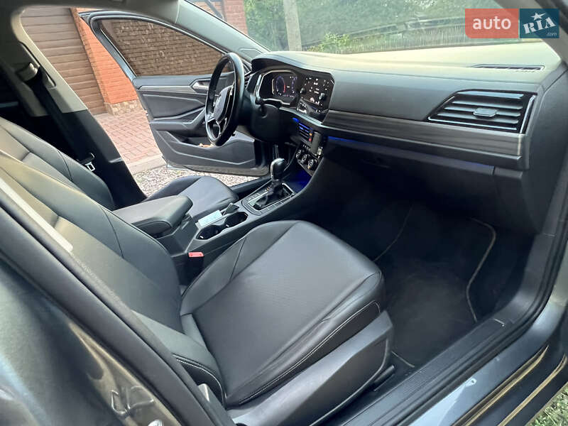 Седан Volkswagen Jetta 2018 в Кривом Роге