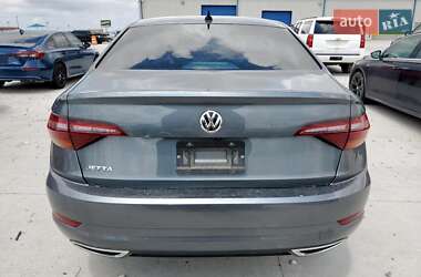 Седан Volkswagen Jetta 2019 в 