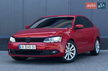 Седан Volkswagen Jetta 2012 в Києві