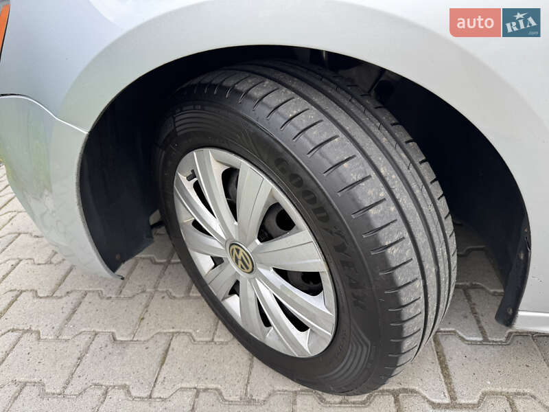Седан Volkswagen Jetta 2011 в Киеве