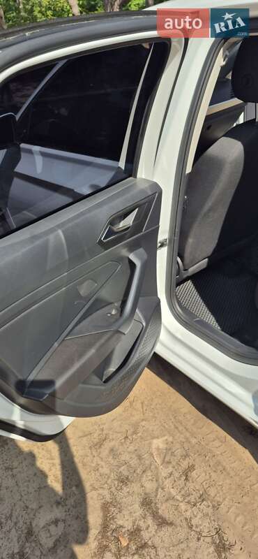 Седан Volkswagen Jetta 2018 в Днепре