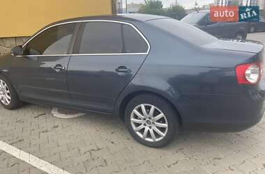 Седан Volkswagen Jetta 2007 в 