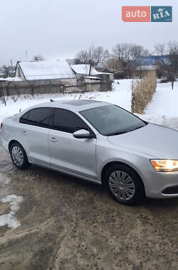 Седан Volkswagen Jetta 2012 в 