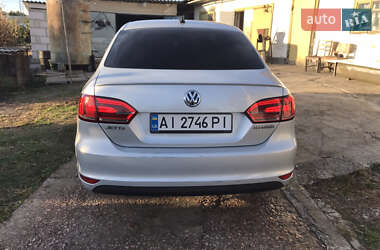 Седан Volkswagen Jetta 2012 в 