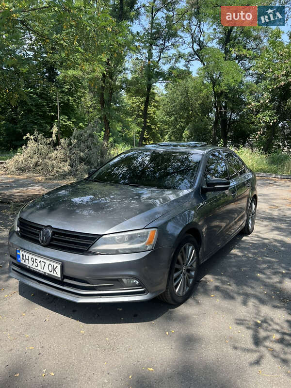 Седан Volkswagen Jetta 2015 в Киеве