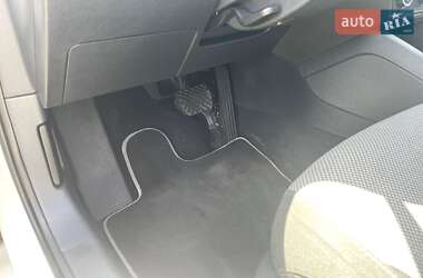 Седан Volkswagen Jetta 2013 в 