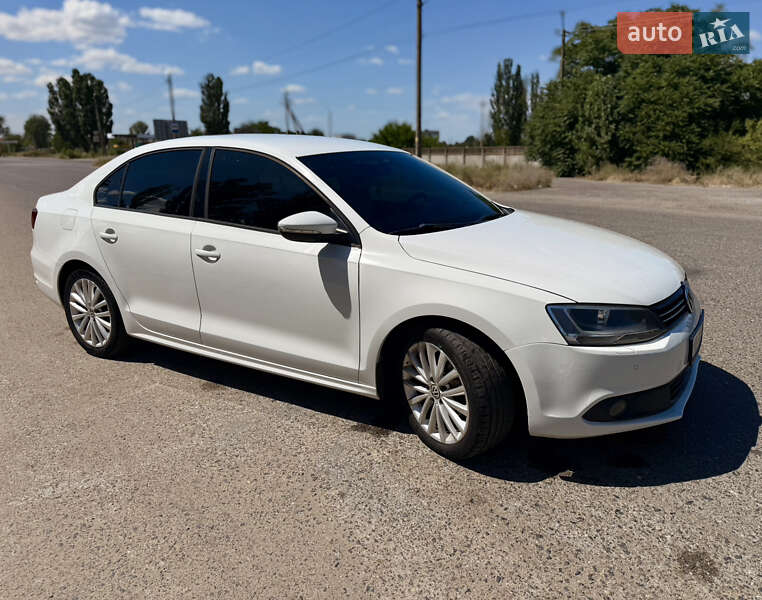 Седан Volkswagen Jetta 2014 в Белгороде-Днестровском