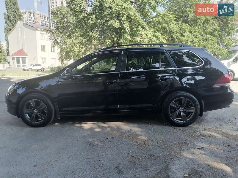 Универсал Volkswagen Jetta 2012 в Киеве