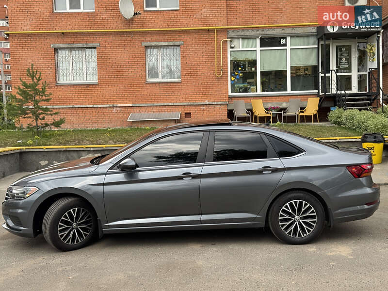 Седан Volkswagen Jetta 2019 в Сумах