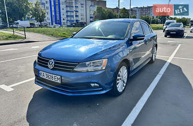 Седан Volkswagen Jetta 2014 в 
