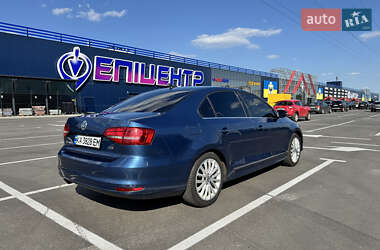 Седан Volkswagen Jetta 2014 в 