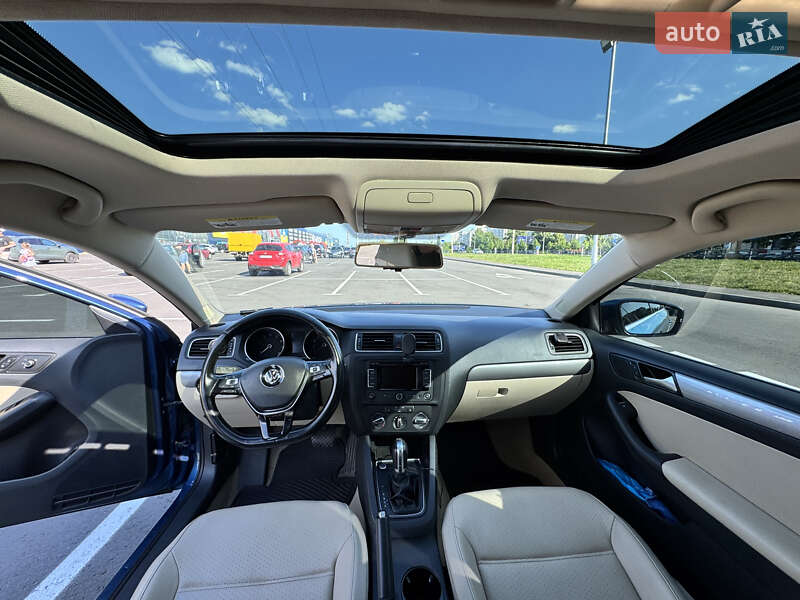 Седан Volkswagen Jetta 2014 в Чернигове