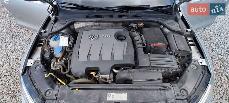 Седан Volkswagen Jetta 2016 в Львове