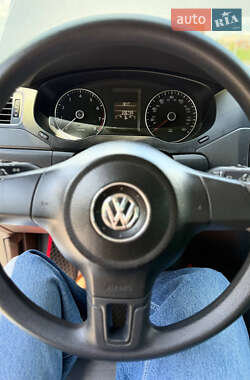 Седан Volkswagen Jetta 2014 в 