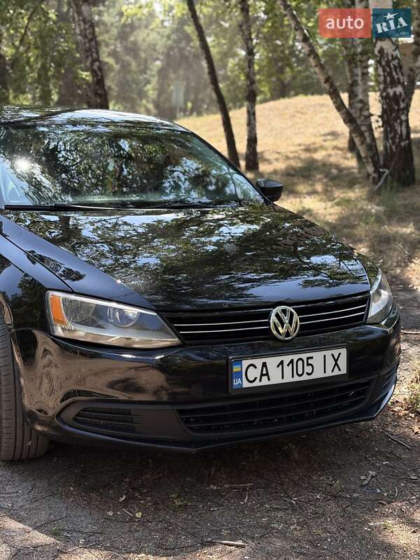 Седан Volkswagen Jetta 2012 в Черкасах