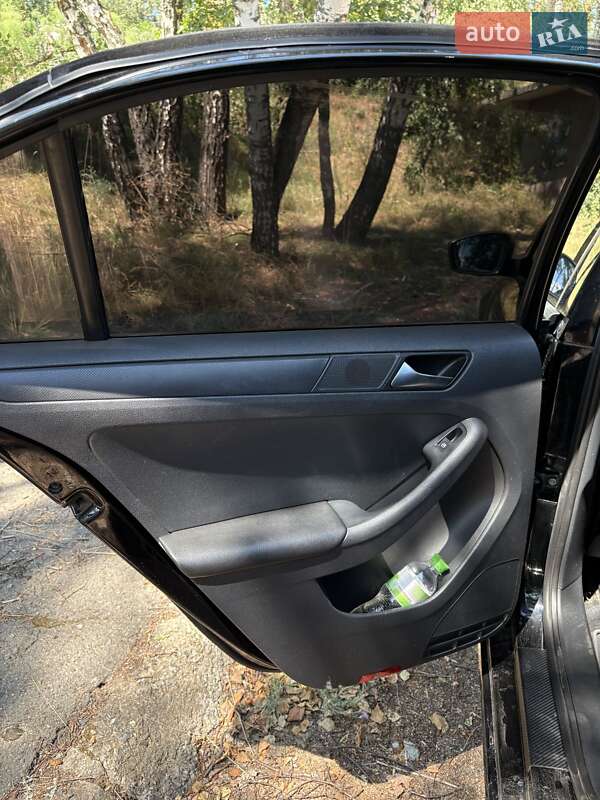 Седан Volkswagen Jetta 2012 в Черкасах