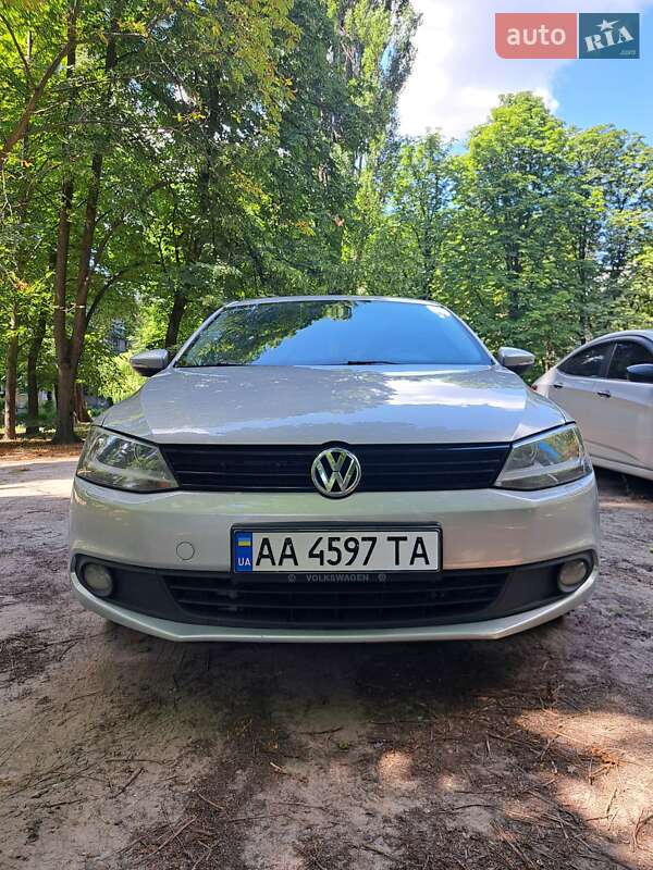 Volkswagen Jetta 2012