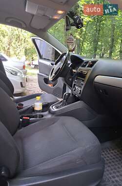 Седан Volkswagen Jetta 2012 в 