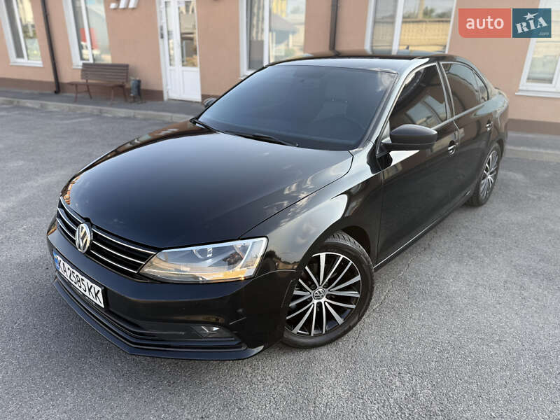 Седан Volkswagen Jetta 2015 в Днепре