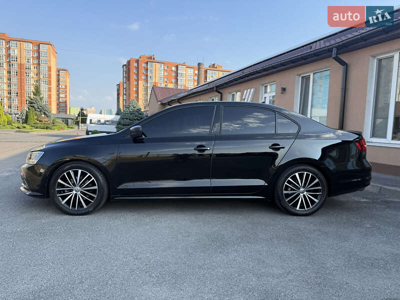 Седан Volkswagen Jetta 2015 в Днепре
