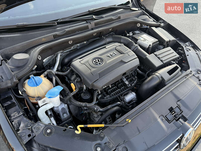 Седан Volkswagen Jetta 2015 в Днепре