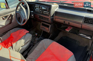 Седан Volkswagen Jetta 1990 в 