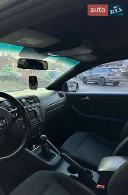 Седан Volkswagen Jetta 2016 в Тячеве