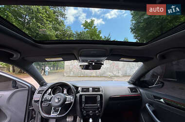 Седан Volkswagen Jetta 2016 в 