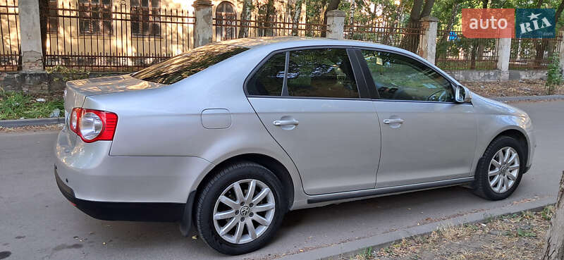 Седан Volkswagen Jetta 2008 в Желтых Водах