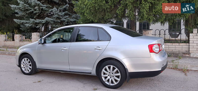 Седан Volkswagen Jetta 2008 в Желтых Водах