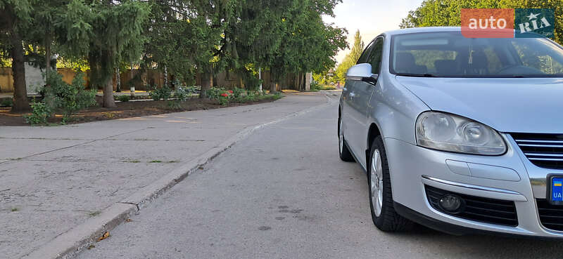 Седан Volkswagen Jetta 2008 в Желтых Водах