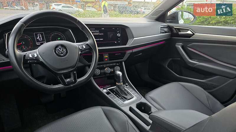 Седан Volkswagen Jetta 2019 в Сумах