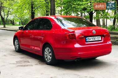 Седан Volkswagen Jetta 2014 в 
