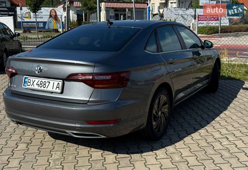 Седан Volkswagen Jetta 2018 в Хмельницькому