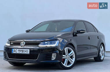 Седан Volkswagen Jetta 2015 в Тернополі