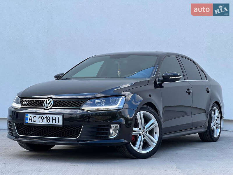 Седан Volkswagen Jetta 2015 в 