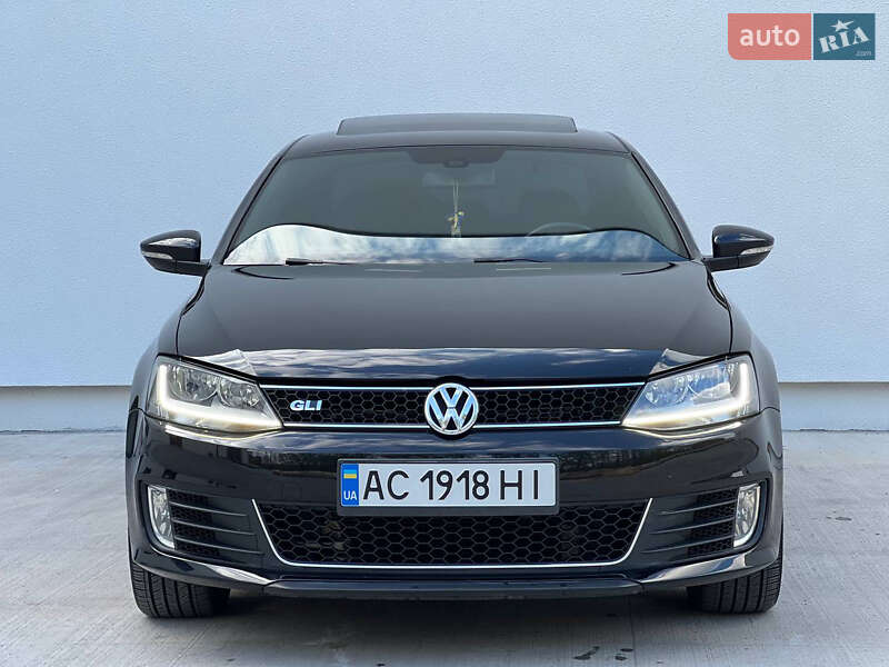 Седан Volkswagen Jetta 2015 в Тернополе