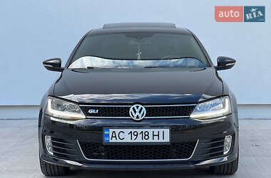 Седан Volkswagen Jetta 2015 в 