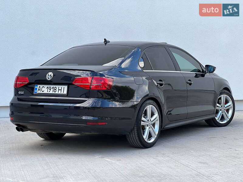 Седан Volkswagen Jetta 2015 в Тернополе