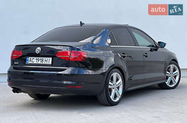 Седан Volkswagen Jetta 2015 в 