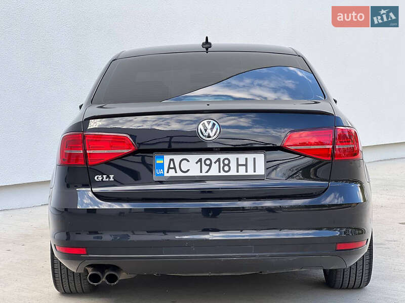 Седан Volkswagen Jetta 2015 в Тернополе
