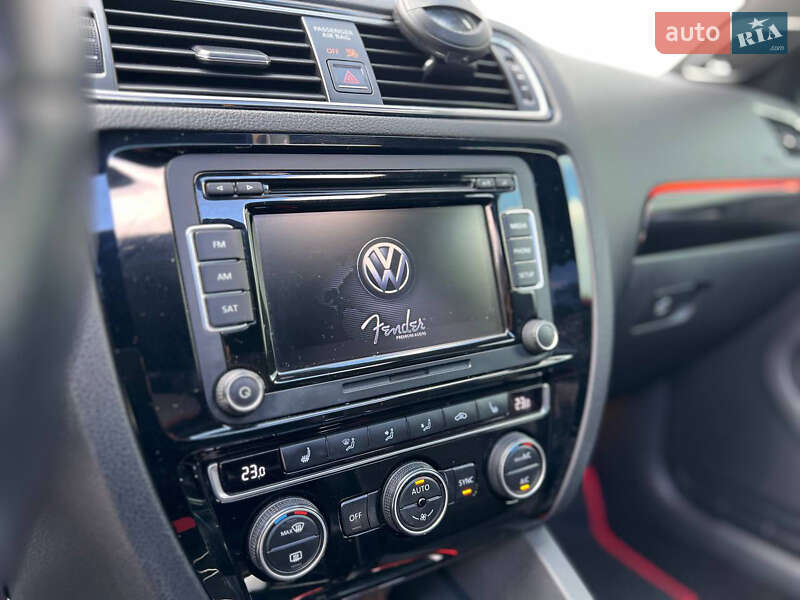 Седан Volkswagen Jetta 2015 в Тернополе