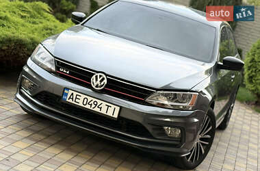 Седан Volkswagen Jetta 2015 в 