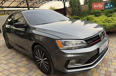 Седан Volkswagen Jetta 2015 в 