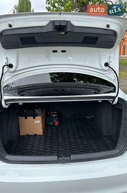 Седан Volkswagen Jetta 2017 в 
